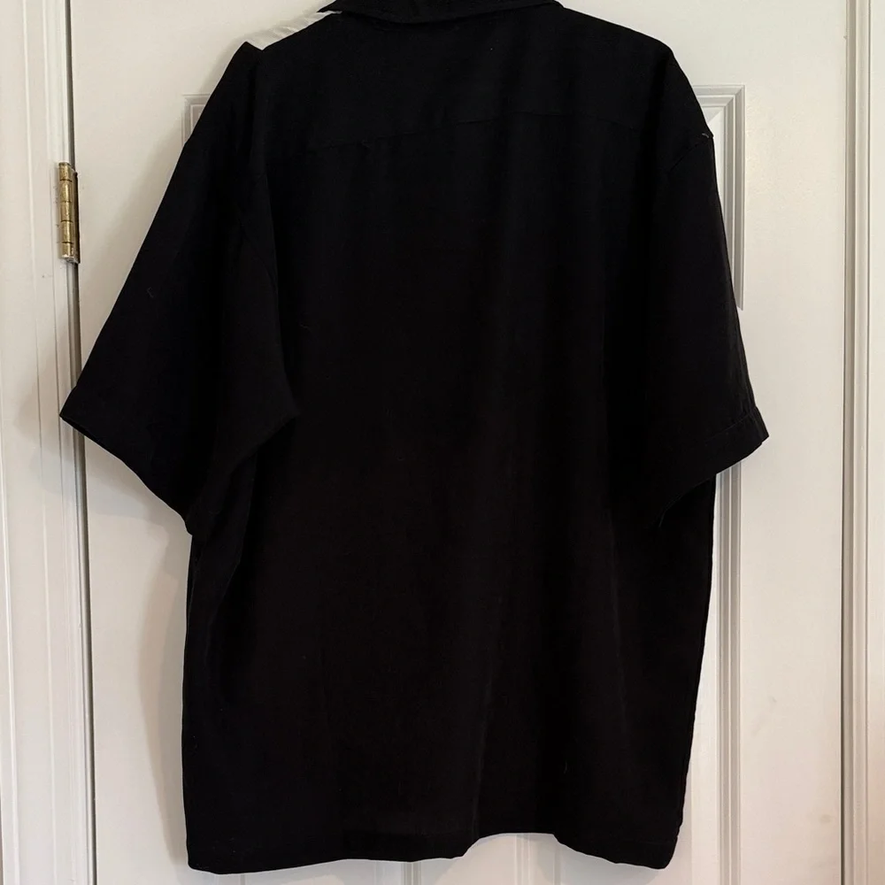 Men's Black and White Button-Up Shirt - Picture 4 of 4